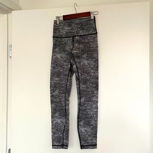 Lululemon crop leggings